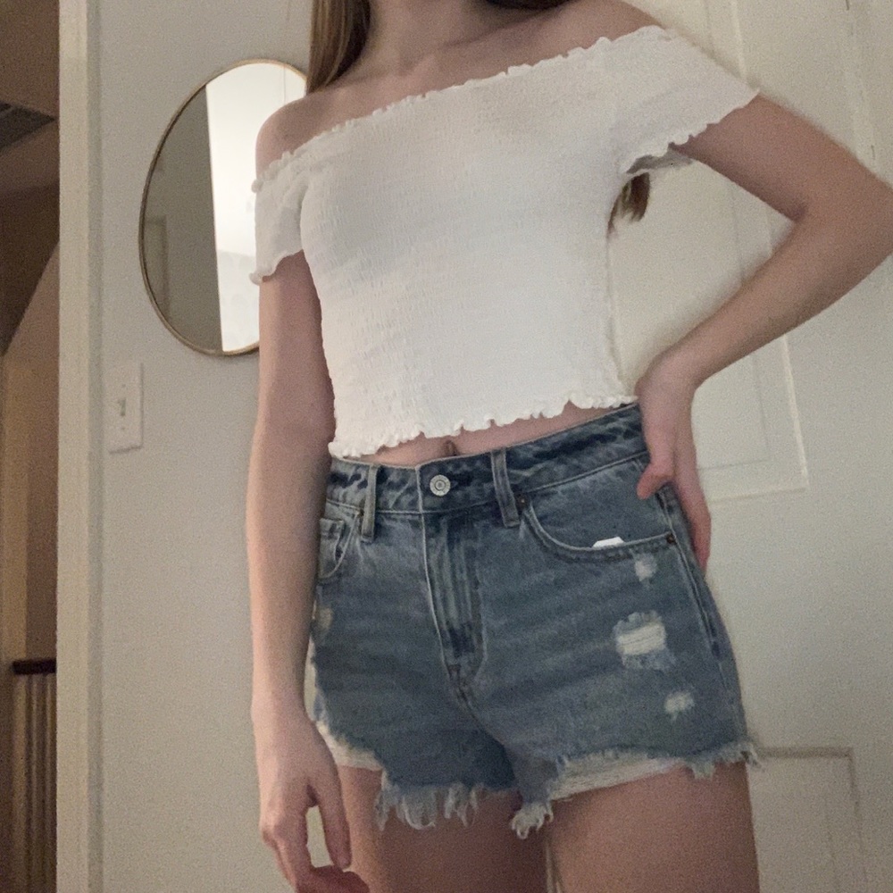 BRANDY MELVILLE OF THE SHOULDER SHIRT